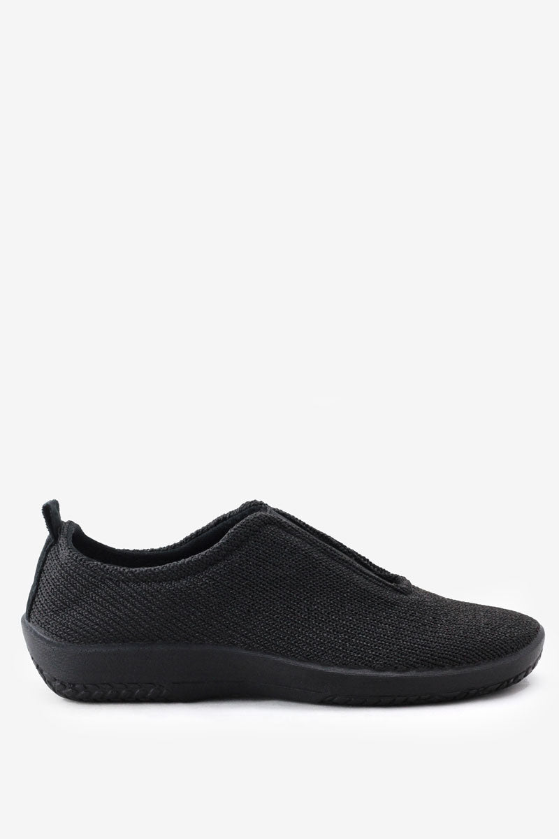 ES - Knit Slip-On Sneaker - Black