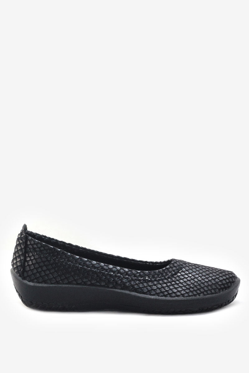 L15 - Embossed Lytech Ballet Flat - Black
