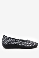 L15 - Embossed Lytech Ballet Flat - Black & White