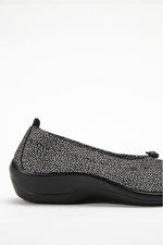 Cabrera Seashell - Lytech Ballerina Flat - Black