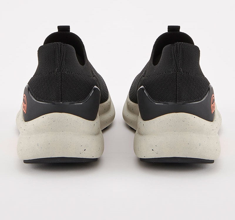ARCO 1 Unisex Lightweight Performance Sneaker
