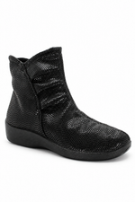 L19 - Scrunch Lytech Bootie - Black Creative