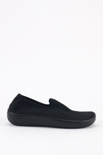 Olympus – Elstech Slip-On – Black