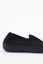 Olympus – Elstech Slip-On – Black