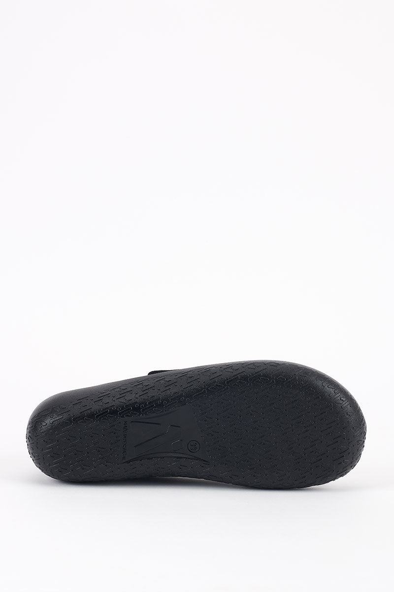 Comana – Elstech Adjustable Slip-On – Black
