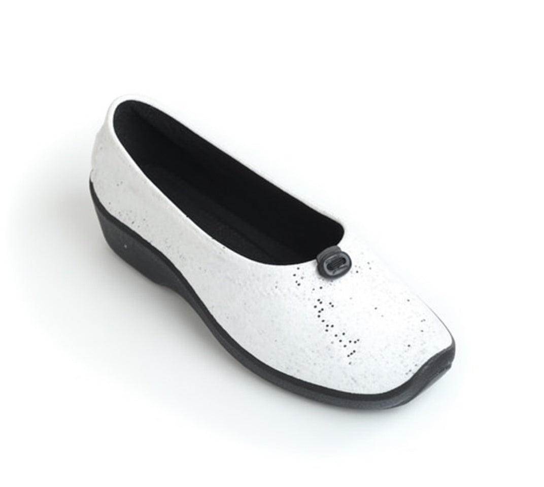 L14 Women’s Ballerina Slipper