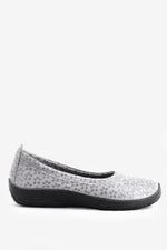 L15 - Embossed Lytech Ballet Flat - Margarita Gray