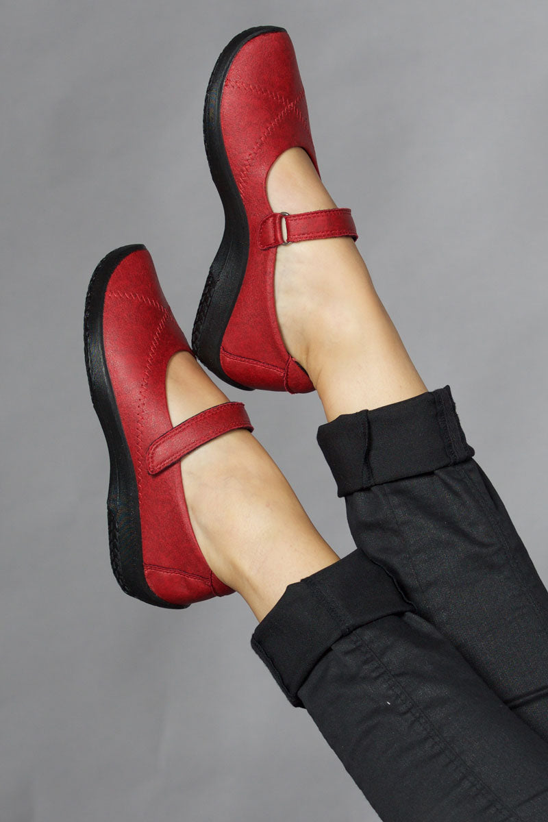 L18 - Lytech Quilted Mary Jane - Cherry Red