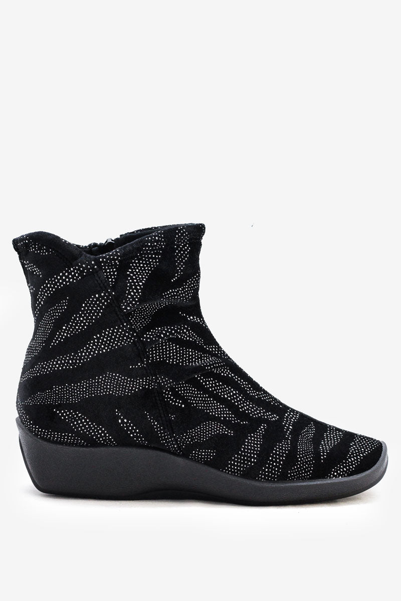 L19 - Scrunch Lytech Bootie - Enala Black