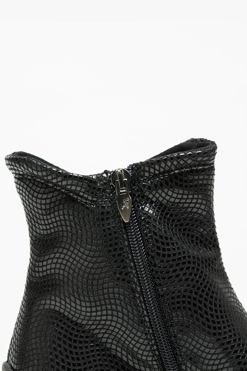L19 - Scrunch Lytech Bootie - Black Creative