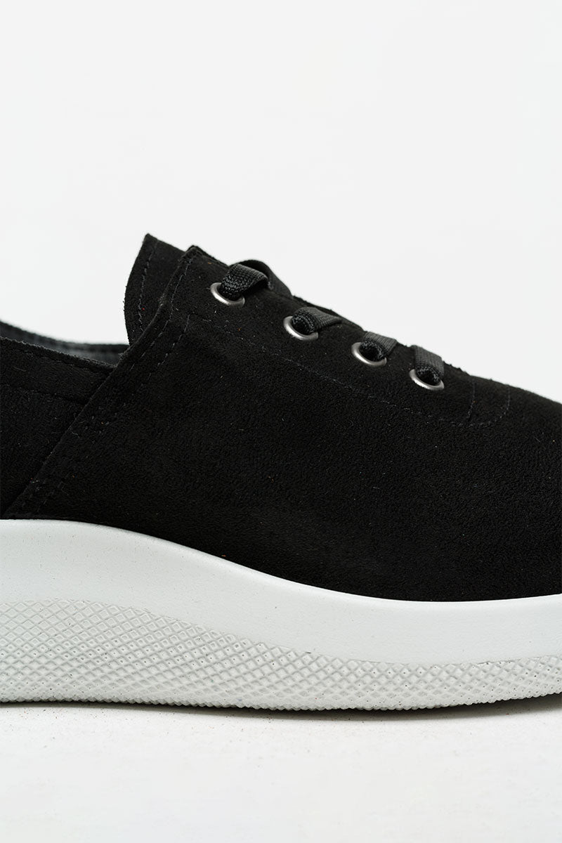 Yosemite - Lace-Up Comfort Sneaker - Black