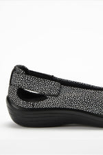 Jasmund Seashell - Printed Lytech Ballerina Flat - Black