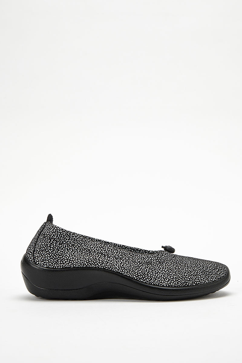 Cabrera Seashell - Lytech Ballerina Flat - Black