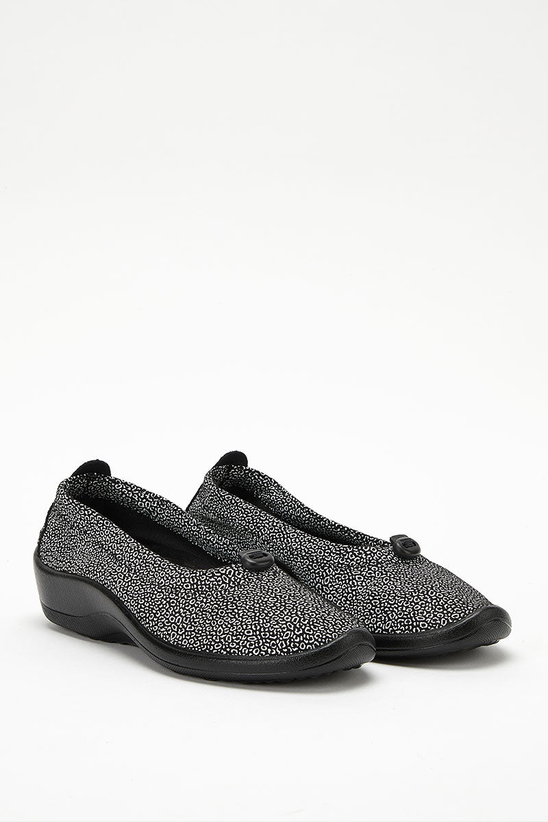Cabrera Seashell - Lytech Ballerina Flat - Black