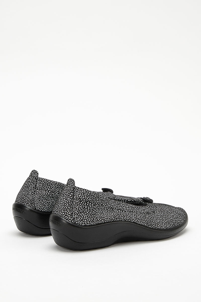 Cabrera Seashell - Lytech Ballerina Flat - Black