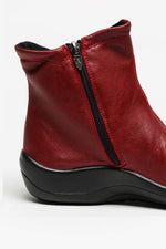 Paluma - Lytech Scrunch Bootie - Cherry