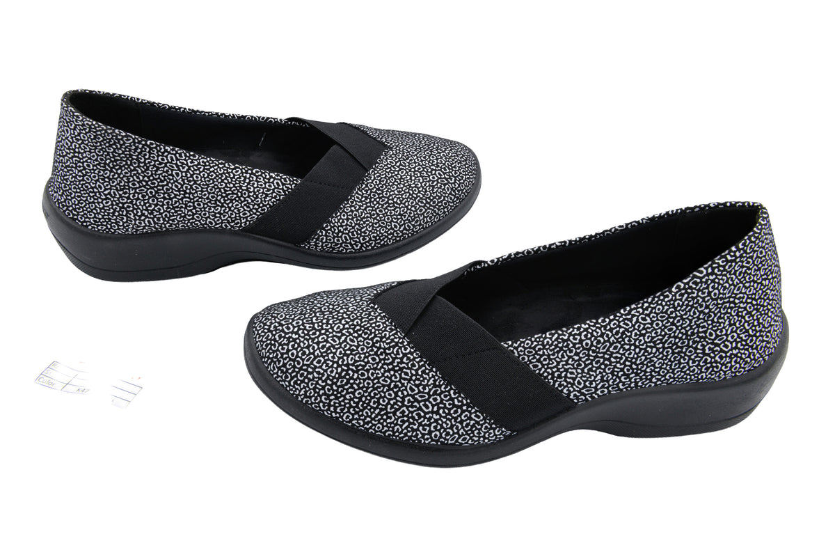 Acadia Seashell - Printed Lytech Slip-On - Black