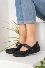 Cosmo Agatha - Lytech Asymmetric Strap Mary Jane - Black