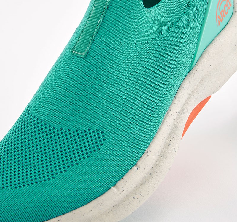 ARCO 1 Unisex Lightweight Performance Sneaker