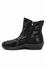 L19 - Scrunch Lytech Bootie - Black Creative